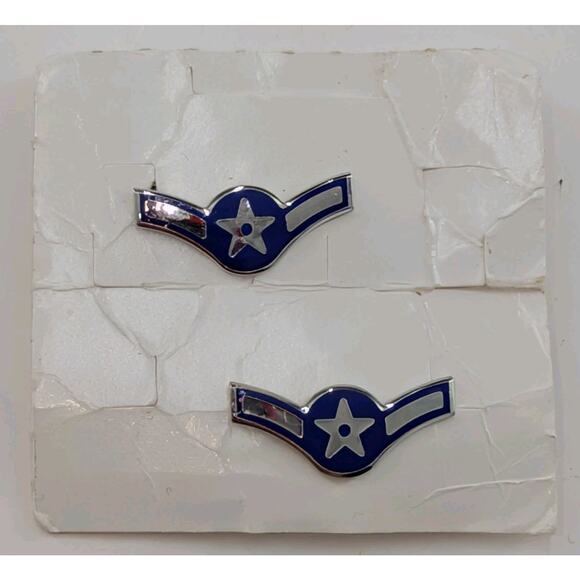Vintage/New Old Stock US Air Force Airman E2 Lapel Hat Pins (Set of 2) - Picture 1 of 3